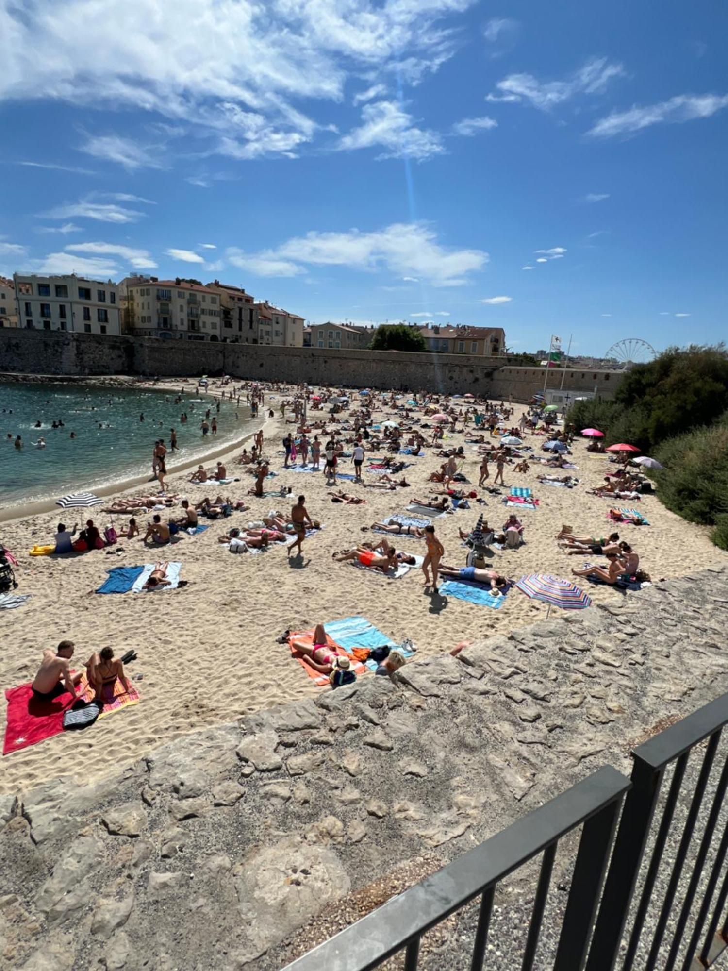 Location Cote D Azur Hotel Antibes Buitenkant foto